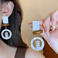 Pendientes geométricos elegantes con resina blanca y madera para mujer - 70# Estilo de Empalme Geométrico (Poste de Plata de Ley s925) / Blanco-Café