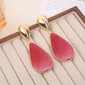 Vintage-style red velvet teardrop earrings with a polished gold-tone metal finish. - Water Drop Earrings (WE5069-1) / Gold-Pink