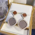 Vintage Maillard brown houndstooth square earrings with elegant pearl borders decoration - Houndstooth Square