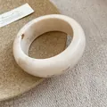 Bracciale rigido retrò in acrilico crema con motivo marmorizzato da donna - Bracciale 78# - Bianco - Rotondo