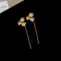 Elegante goldene Blumenohrstecker im französischen Stil mit langen Tropfen für Damen - Linearer Langer Hängestil (17#)