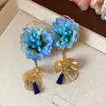 Elegante handgefertigte blaue Stoffblumen-Ohrringe mit Goldblatt und dunkelblauem Kristall - Blauer Seidenstoff Metallblatt Stil (47# Silberstift)