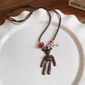 Collana vintage in pelle marrone con simpatico ciondolo a cervo e perline di legno - 72# Collana - Marrone
