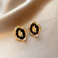 Élégantes boucles d'oreilles ovales vintage françaises avec émail noir et perles - Style 14 (Or-Noir)