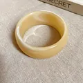 Bracelet jonc chic en acrylique effet marbre crème avec design texturé vague élégant - Bouche fermée / Blanc Ivoire (56#)