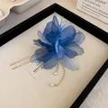 Elegante fermaglio per capelli a fiore blu con nappe dorate e perle - Stile 20