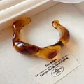 Chunky amber resin wavy bangle bracelet featuring a stylish tortoiseshell design for women - Style 2 (48#) / Brown