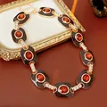 Collier de style vintage avec pierres ambrées et émail noir avec finition dorée de luxe - 17# Collier (HE22311-1) / Marron-Café