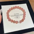 Élégant bracelet en perles d'agate quartz fraise avec breloque papillon en argent scintillant - Style 32 Quartz Fraise (Avec Boîte Cadeau) / Diamètre de perle 8mm / Rose