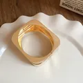 Elegante brazalete cuadrado ancho de metal dorado moderno con un acabado pulido para mujer - Estilo Pulido Cuadrado Ancho (39#) / Dorado