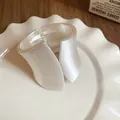 Brazalete de metal plateado cepillado con diseño acampanado y estética de lujo minimalista - Estilo Aerodinámico Cepillado Plateado (58#) / Grande / Plateado