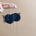 Eleganti orecchini a pendente con dischi neri a strati e lunghe nappe - Stile Gancio per Orecchio in Rete con Dischi Sovrapposti (61) / Nero