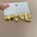 Elegante set van drie paar onregelmatige gouden geometrische oorbellen op displaykaart - 46# Stalen Pin (6-Delige Set) / Goud