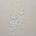 Primo piano dettagliato di orecchini boho con nappe, perle bianche e cristalli iridescenti. - Stile Nappa AB Multistrato Argento (13#)