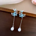 Eleganti orecchini a farfalla blu con perle a goccia e cristalli floreali raffinati - Stile Nappa Farfalla Argento-Blu (26#)