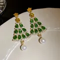 Elegante Weihnachtsbaum-Ohrhänger mit grünen Kristallen, goldenen Sternen und Perlen - 1# Silbernadel - Grün - Weihnachtsbaum