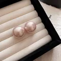 Elegante hochglänzende runde rosa Perlenohrringe mit Silberstiften in Schmuckbox - Pearl Style (62#) / Rosa