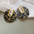 Close-up detail of retro leopard print resin hoop earrings with elegant gold-tone U-shaped clasp - Leopard Hoop Ear Buckle (9#) / Coffee Printed