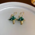 Pendientes de aro con forma de seta verde esmaltada y tallos dorados para mujer - Estilo Champiñón (27#)