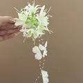 Fermaglio per capelli a fiore bianco con eleganti dettagli di nappine con perle - Clip a Artiglio con Nappa (2) / Verde