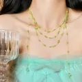 Collier de perles multicouche vert clair fait main pour femmes - Accentué de Fleurs / Vert