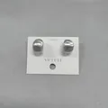 Boucles d'oreilles créoles épaisses en forme de C argentées au fini métallique poli - Style Brillant / Argent