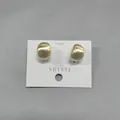 Boucles d'oreilles minimalistes dorées mates en forme de C avec tige en argent S925 - Style Dépoli / Or