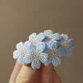 Fermaglio per capelli con fiori ricamati blu per uno stile estivo dolce e raffinato - Clip a Scatto Ricamata (40) / Blu