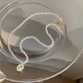 Elegante französische Perlenhalskette mit goldenem Rosenanhänger im Vintage-Stil - Tulpen Emaille Anhänger Perlenkette