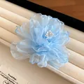 Fermaglio per capelli con fiore in tessuto azzurro per uno stile estivo elegante - Clip a Becco d'Anatra (33) / Blu
