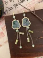Boucles d'oreilles pendantes style chinois à l'encre avec perles vertes et bambou - Style Tige Argentée No. 64 (HE19468) / Vert-Doré