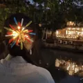 Pince à cheveux LED en forme de feu d'artifice portée pour une ambiance nocturne - Pince à bec d'anatra - Bleu - Rouge - Vert