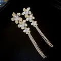 Orecchini a goccia floreale in argento con dettagli in strass scintillanti. - Stile Nappine a Tre Fiori Verticali (37#)