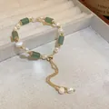Elegante bracciale fatto a mano con perle di giada verde e perle d'acqua dolce bianche dorate - Stile Regolabile Perla Giada Verde Scuro (44#) / Bianco-Verde
