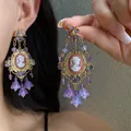 Vintage-Ohrringe im Palaststil mit lila Blumentasten und funkelnden Strasssteinen - Palast-Vintage-Cameo-Quaste (62#)