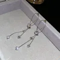 Eleganti orecchini a goccia in argento con zirconi quadrati in una scatola per gioielli grigia. - Stile 45# Perno in Argento S925 Argento Orecchini Multistrato