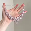 Luxuriöse Silberhalskette mit rosa und klaren Wassertropfenkristallen für einen royalen Stil - Halsketten- und Ohrring-Set / Silber-Rosa