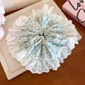 Elegant vintage floral scrunchie with white lace trim and blue flower print detail - Floral Lace Style (HH6870) / Green