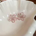 Orecchini a perno a fiore rosa traforato con design delicato per donne eleganti - Fiore a Linea Cava Rosa