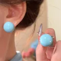 Orecchini a perno a sfera azzurri minimalisti con ago argento 925 stile ins variante - Sfera Color Caramella Blu