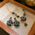 Conjunto de joyas bohemias vintage con collar dorado y pendientes de colores a juego - Conjunto de Collar y Pendientes de 2 Piezas (1) / Oro Envejecido