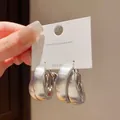 Eleganti orecchini a cerchio in metallo a strati in finitura argento per gioielli da donna - Argento