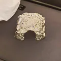 Elegante brazalete ancho de plata minimalista con acabado de textura martillada única - Estilo martillado plisado (100#) / Plateado