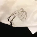 Elegante brazalete minimalista de metal plateado con diseño de múltiples líneas entrelazadas - Estilo Envolvente de Varios Hilos Cruzados (106#) / Plateado