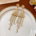 Elegant vintage champagne crystal tassel earrings with resin flower studs in gold - Triangle Tassel / Gold
