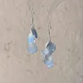 Elegant handmade gradient blue shell petal dangle earrings with silver circular metal discs - Design Style (1#) / Silver-Blue