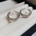 Eleganti orecchini a cerchio a C in metallo argentato multistrato irregolare per stile minimal - Orecchino a Strisce di Metallo Sovrapposte (57#) / Argento