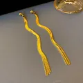 Eleganti orecchini lunghi a nappina dorati con raffinato design a catena di serpente a strati - Sfera Oro Placcata Oro Vero (51#)