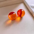 Minimalistische orangefarbene Acryl-Ohrstecker mit Silbernadeln für den Alltag - Kugelstil (13#) / Braun