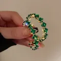 Eleganti orecchini a forma di cuore color oro con cristalli quadrati verde smeraldo - Stile Cerchio di Strass Verde